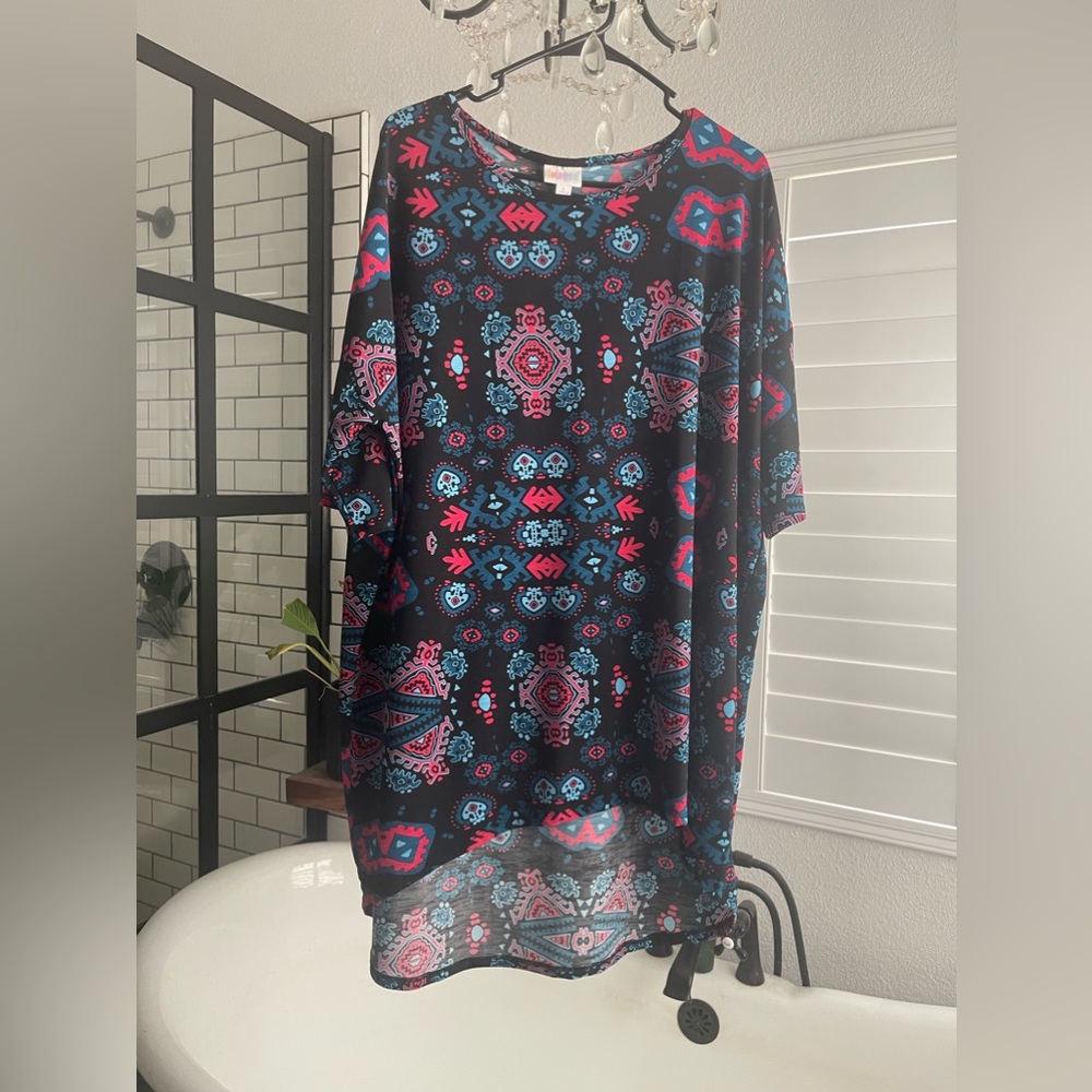 Luluroe Irma Top Size Large